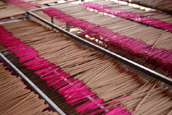 Nhang trầm hương Sơn La là một trong các sản phẩm chủ đạo của Thiên Mộc Hương